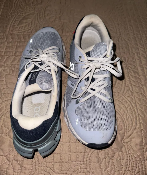 On Blue Shoes - Image 2