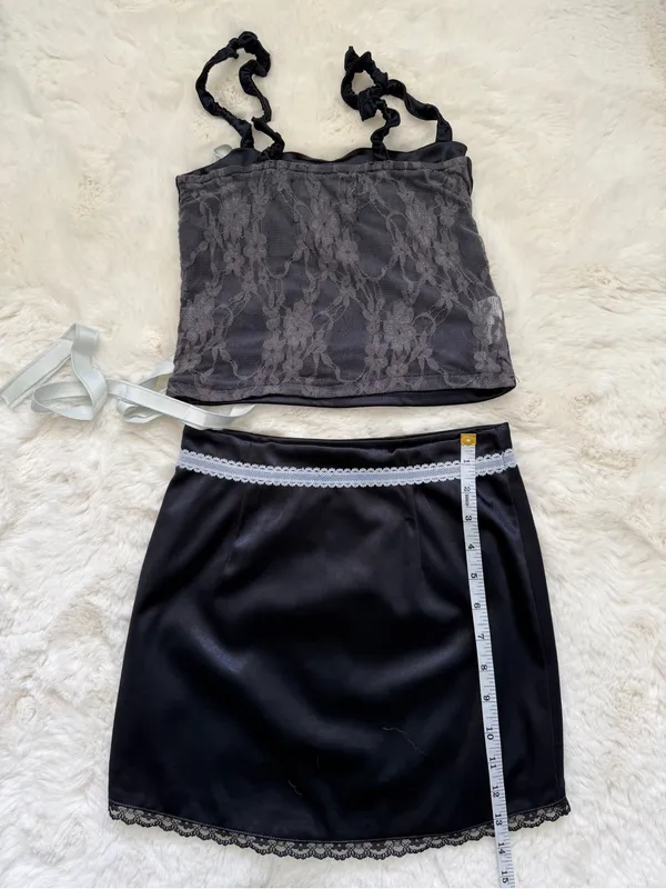 REVOLVE Satin Bow Lace Two-Piece Mini Skirt Set XS - Navy & White - Image 4