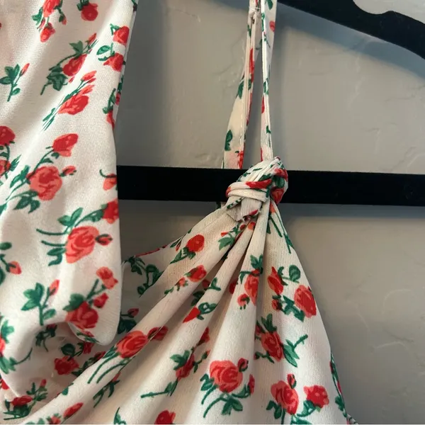 ⭐️Nasty Gal white, pink and red rose print maxi dress with halter size 2 - Image 10