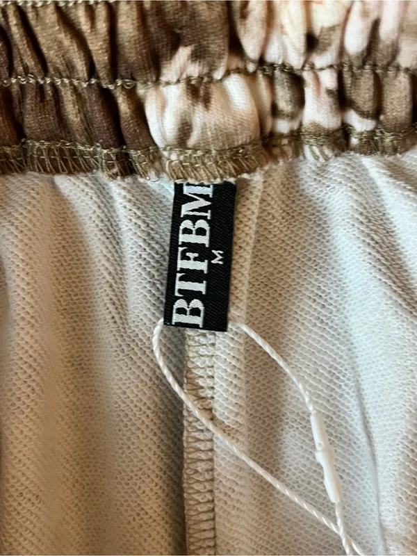 BTFBM Women’s Medium Brown Woodland Camo Sweat Shorts Drawstring NWT Pockets - Image 4