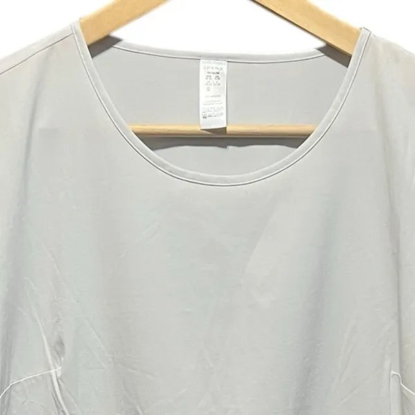 SPANX‎ Yes, Pleats! Performance Tee Shirt White Cloud size Medium - Image 2