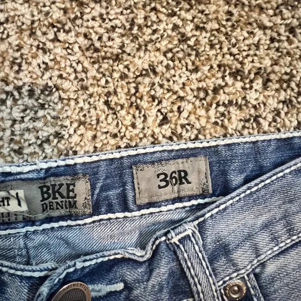 BKE Tyler Straight Light Wash Cut Off Denim Shorts Womens 36R Blue Frayed Hem‎ - Image 3