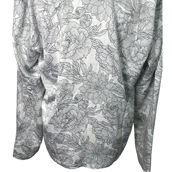 Nordstrom Rack Women's Gray/White Floral Satin Button Up Sleep Shirt M NWOT - Image 6
