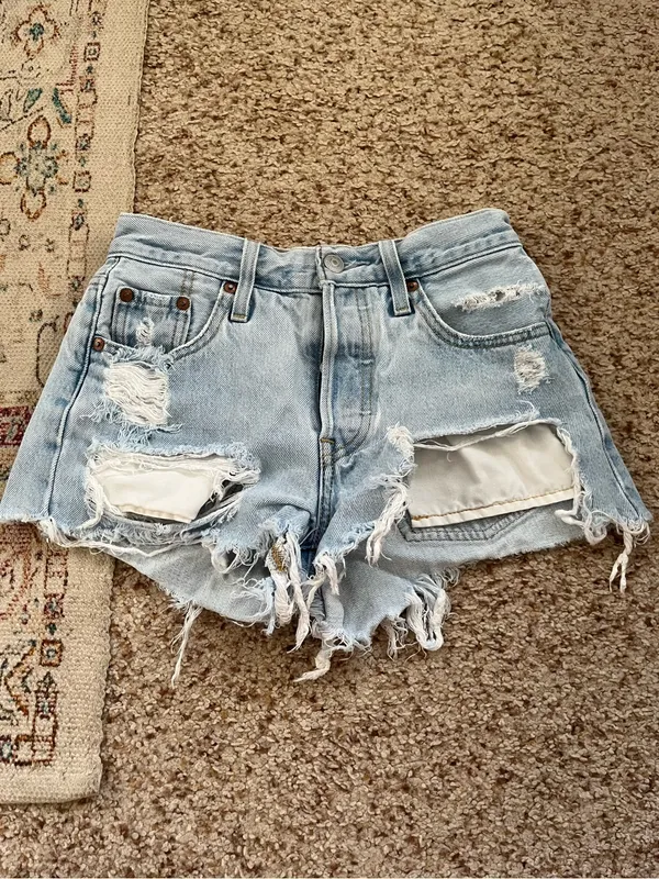 Levi's Original 501 Shorts in Luxor Anubis, Size 23 - Image 3