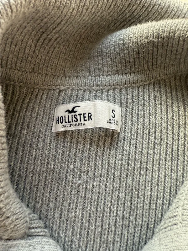 Hollister Zip-Up Sweater - Image 4