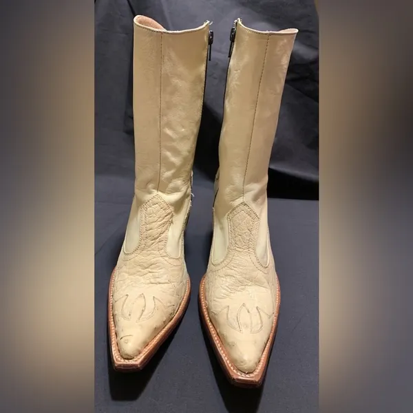 Women’s Mid Calf Heeled Cream color Western Boots approximate size 9/9.5 - Image 2