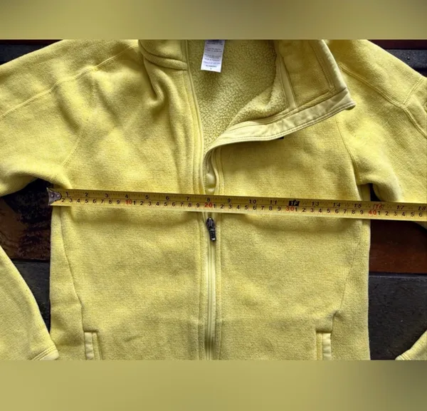 Patagonia Yellow Fill-Zip Fleece - Image 3