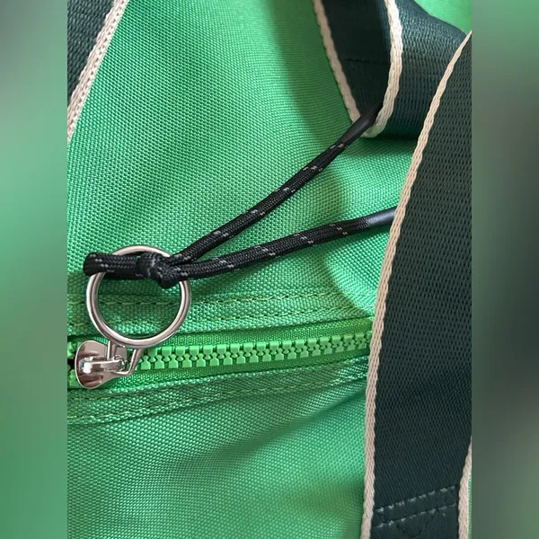 Free people good sport duffle bag green nwt - Image 10