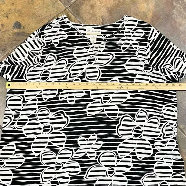 Alfred Dunner Striped Floral Short Sleeve Blouse 2X - Image 6