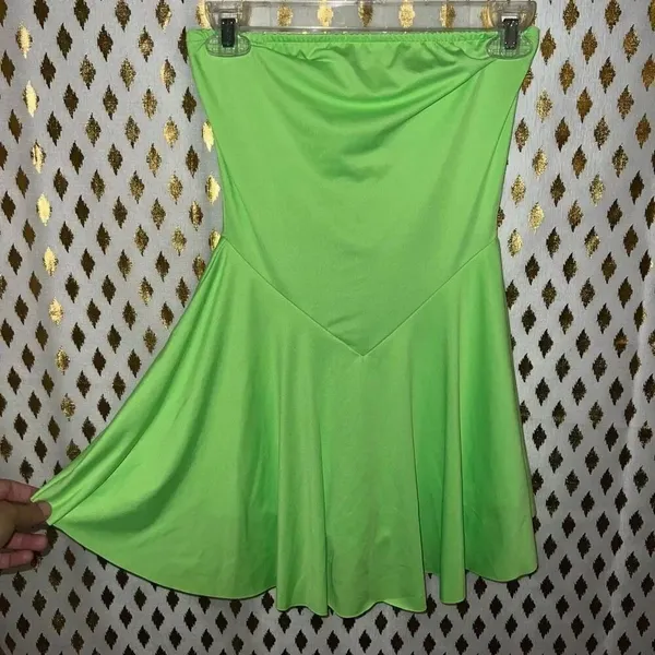 SHEIN green strapless dress with shorts size S - Image 2