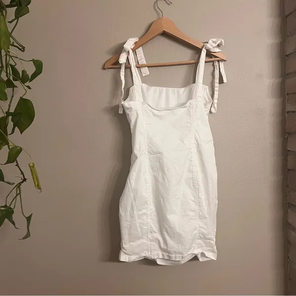 SUPERDOWN Siona Tie‎ Strap Dress - Image 4