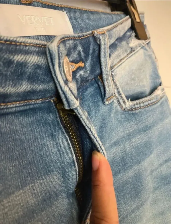 Vervet high rise straight leg distressed jeans Raw hem size 25 #1100 - Image 3