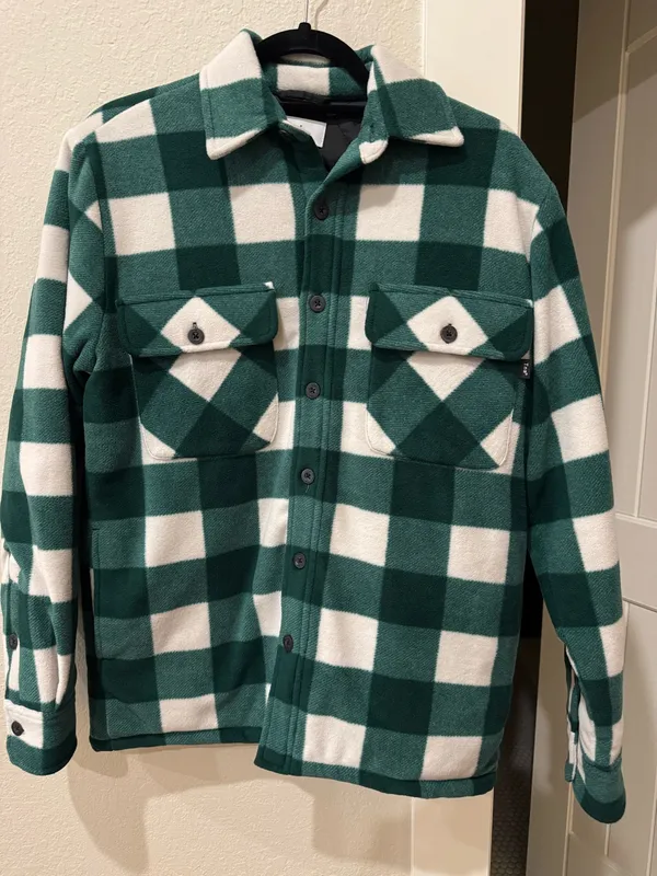 Aritzia TNA Shacket - Image 2
