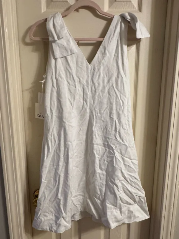 CeCe White V-Neck Sleeveless Mini Dress - Image 3