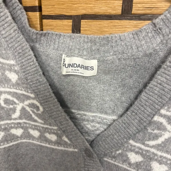 No Boundaries Gray Bow Print Button Front Cardigan Size XL‎ - Image 5