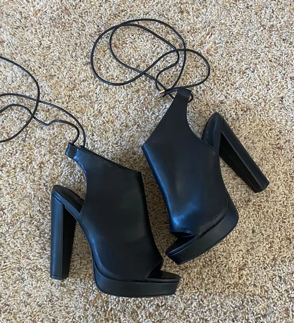 ALDO Open Toe Tie Up Heels - Image 6