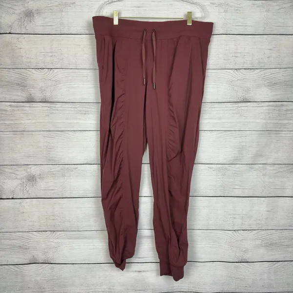 Lululemon Dance Studio Mid-Rise Jogger 28" Savannah Red Size 14 Athletic‎ Active - Image 2