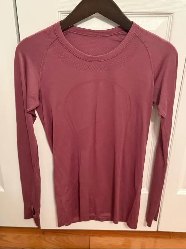 Lululemon Swiftly Tech Long Sleeve Crew in Misty Merlot - Image 2