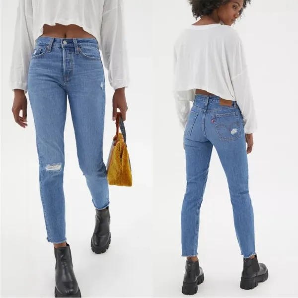 Levi's Premium Wedgie Straight leg medium wash denim jeans women’s size 24‎ - Image 2