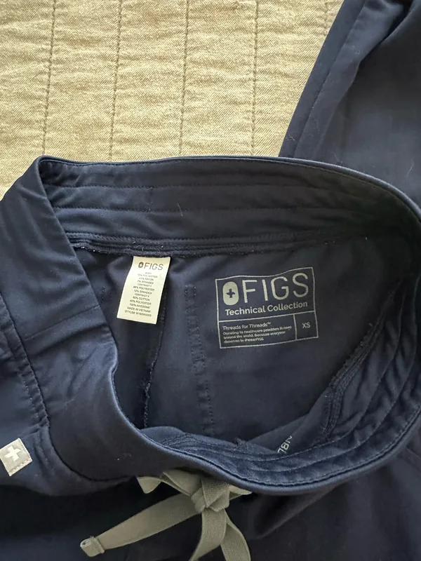 FIGS Jogger Scrub Pants - Image 6