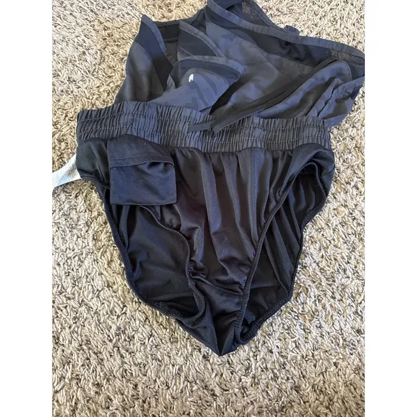 ASICS Women's Black Camo Running Shorts Size‎ Small - Image 7
