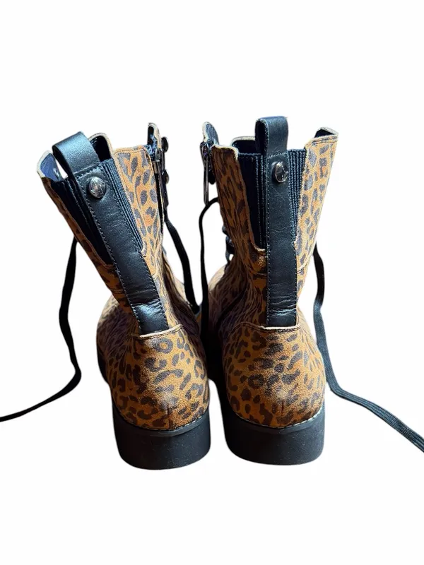 NEW Donald Pliner Ease Leopard Combat Boots Lug Sole Lace Up Size 8M - Image 8