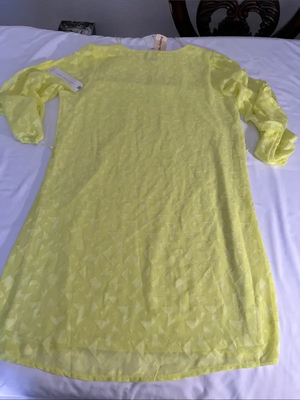 Ina Pale Yellow Geometric Sheer Tunic Size L - Image 4