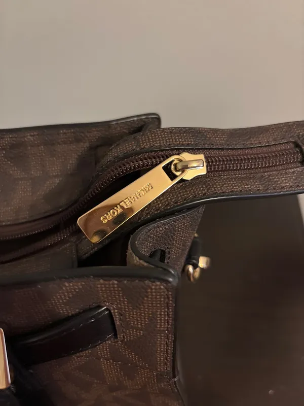 Michael Kors Handbag Crossbody - Image 10