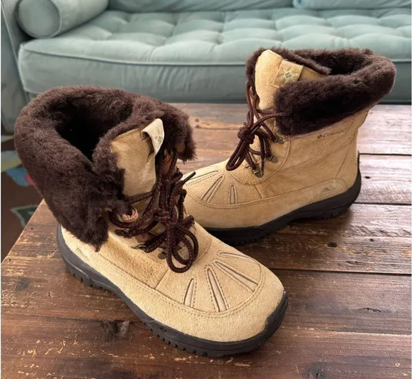 Columbia Lavela Fur-lined Winter Boot - Image 2
