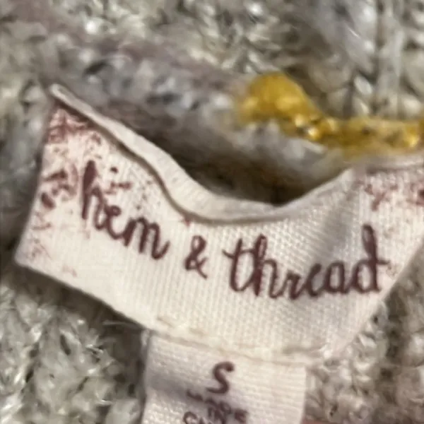Hem & thread color‎ block sweater - Image 2