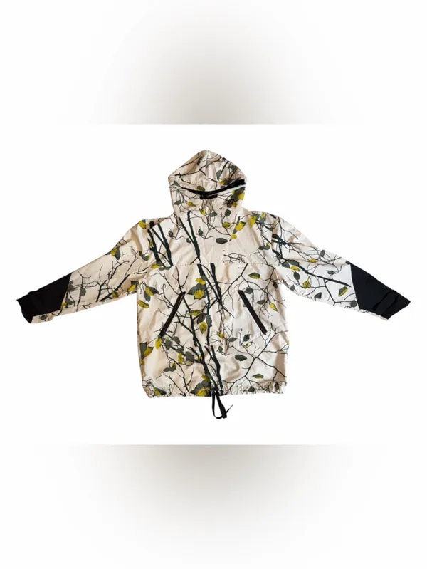 New Balance Cream Floral-Print Wind Breaker Jacket with Black Sleeve Panels - Image 4