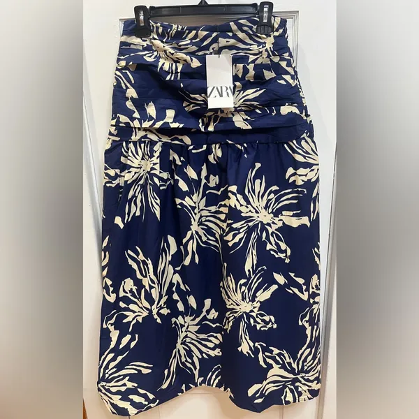 ZARA long skirt in floral print blue/ivory size M Cotton - Image 3