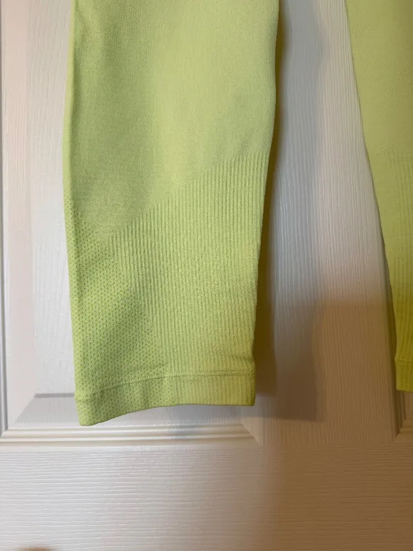 NEW BALANCE X J. CREW Seamless Crop Leggings in Neon Yellow - Size M - NWT NEW - Image 4