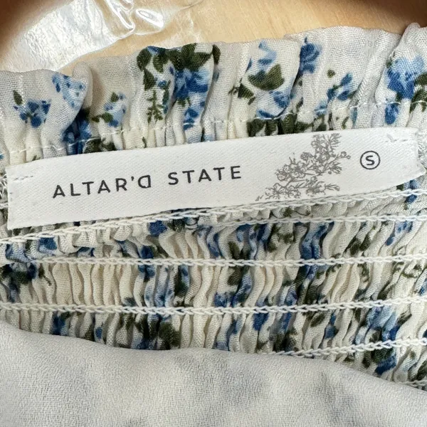 Altar'd State Ivory Blue Floral Ruched Smocked Crop Cami Top Small Romantic - Image 5