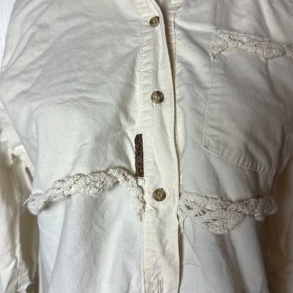 Vtg Cream Western Lace Button Up Long Sleeve High Low Unique Shirt - Image 6
