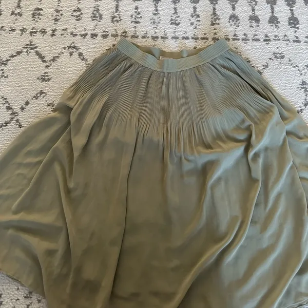 H&M Olive Green Midi Pleated Skirt - Image 2