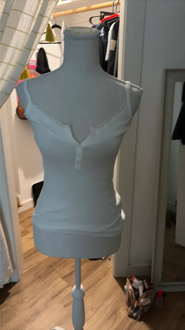 Brandy Melville White Tank Lace - Image 3
