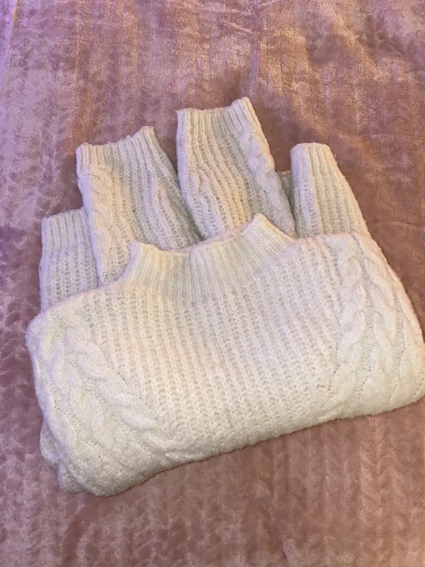 Universal Threads Sweater - Image 5