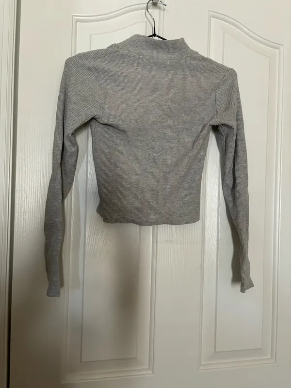 Forever 21 crop long sleeve jacket  - Image 3