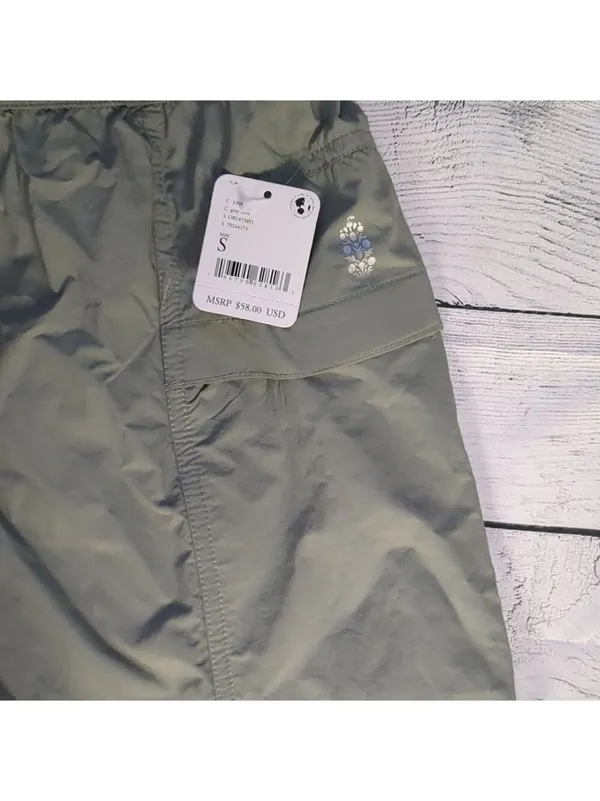 Free people in the wilds grey olive shorts size small - Image 3