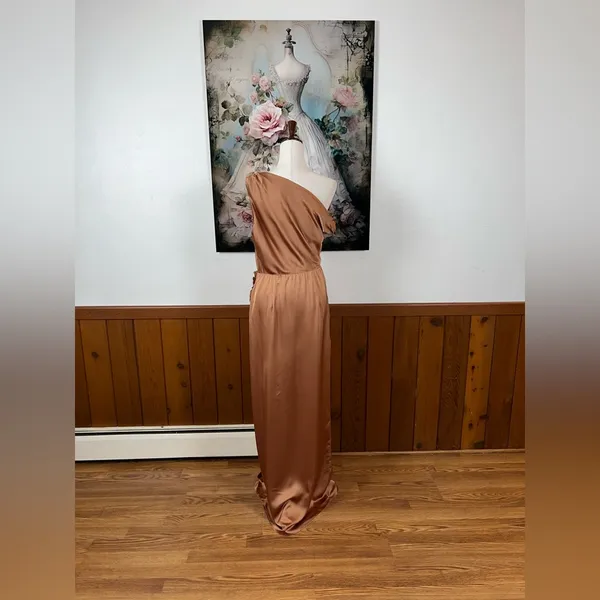 Elegant New Show Me Your Mumu Jodie Luxe Satin Dress! - Image 5
