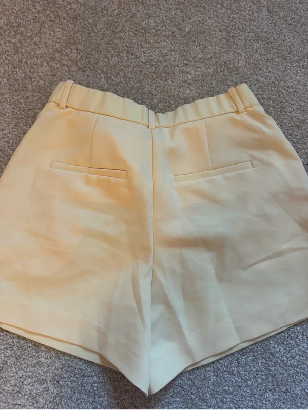 Abercrombie Tailored Shorts Yellow Size 27 - Image 3