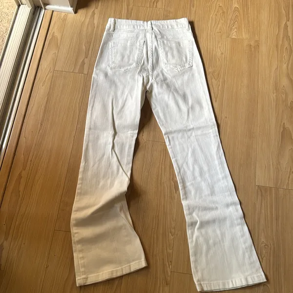 OO LA LA White Pants with Button Detail - Image 4