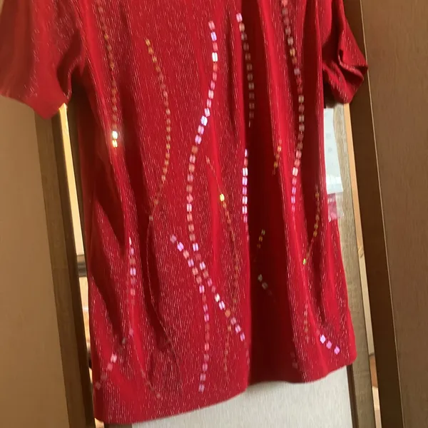 FINAL MARKDOWN ZIO Red Sequin Women's Top large NWT - Image 2