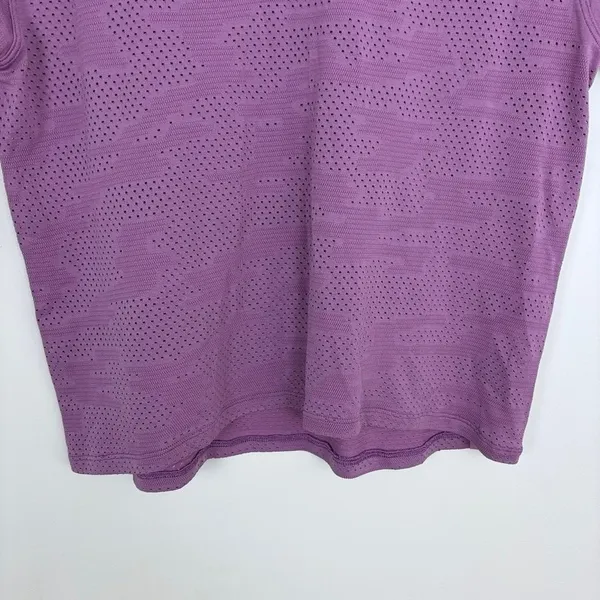 Lululemon Train to Be Short Sleeve Camo Dot Wisteria Purple Workout Top Size 10 - Image 4