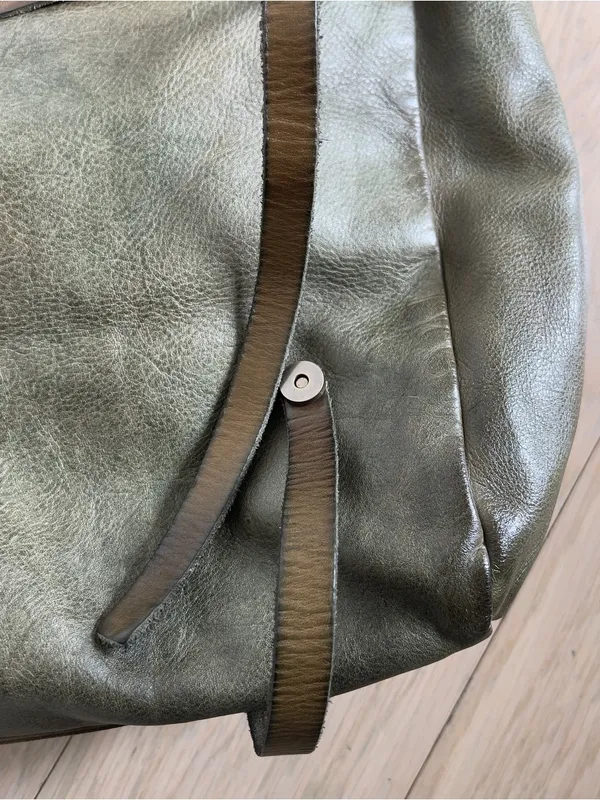 Free People We The Free Benton Messenger Bag in Olive Green - New w/ Flaw - Image 4