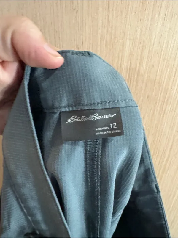 Women’s Eddie Bauer Grey Stretch Ripstop Crop Hiking Pants Size 12 - Image 5