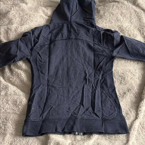 Navy Lululemon Scuba zip up size 6 - Image 4