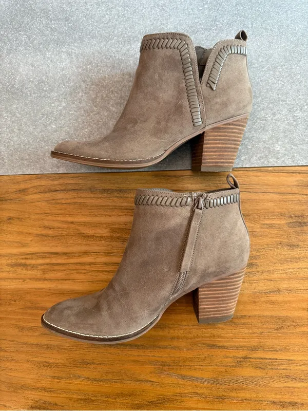 Dolce Vita Taupe Suede Ankle Booties Whipstitch Trim Block Heel Size 8 - Image 5