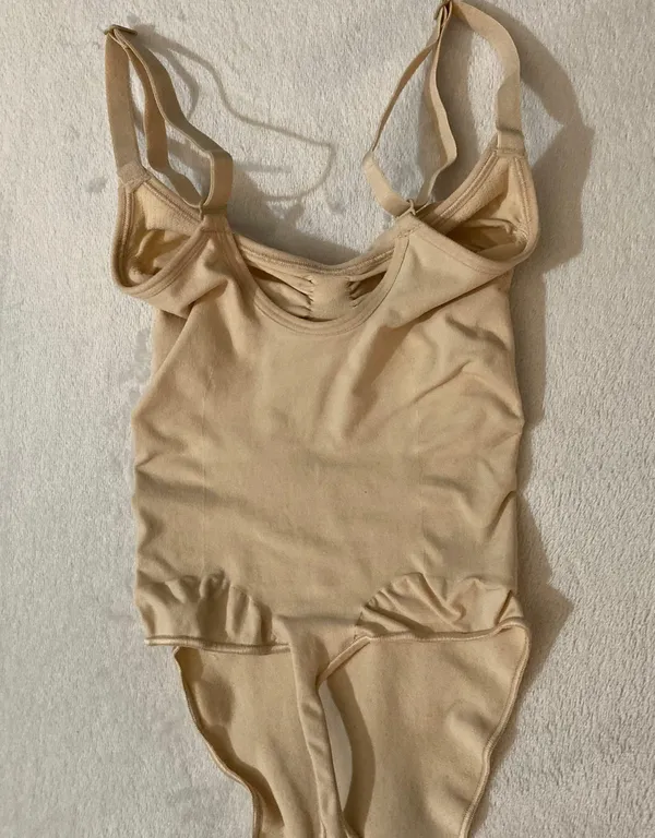 SKIMS Sculpting Thong Bodysuit - Image 5